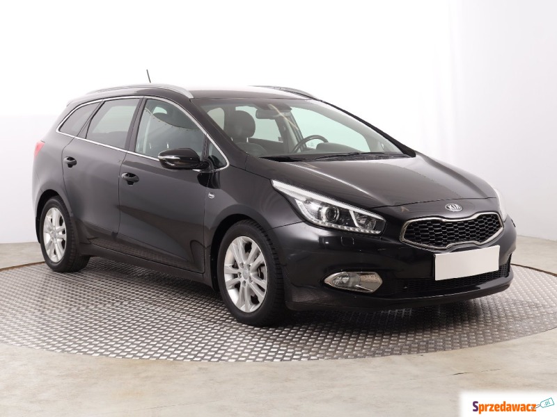 Kia Ceed  Kombi 2012,  1.6 benzyna - Na sprzedaż za 38 999 zł - Katowice