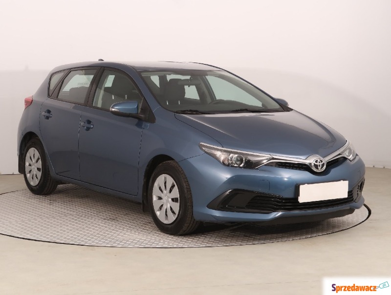 Toyota Auris  Hatchback 2016,  1.4 benzyna - Na sprzedaż za 43 999 zł - Chorzów