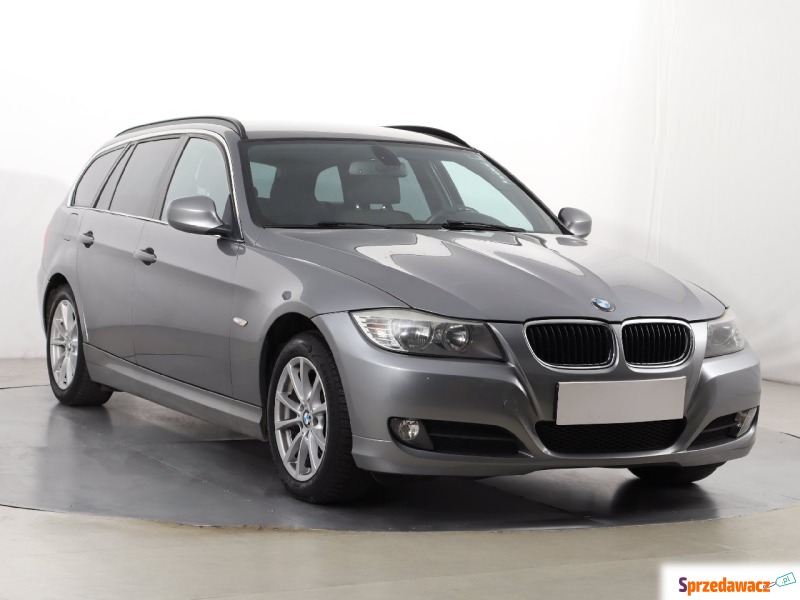 BMW Seria 3  Kombi 2010,  2.0 diesel - Na sprzedaż za 22 999 zł - Katowice