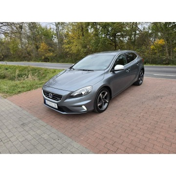 Volvo V40 - Volco V40 2,0 diesel R-Design z oryginalnym przebiegiem 170 tys km !!!