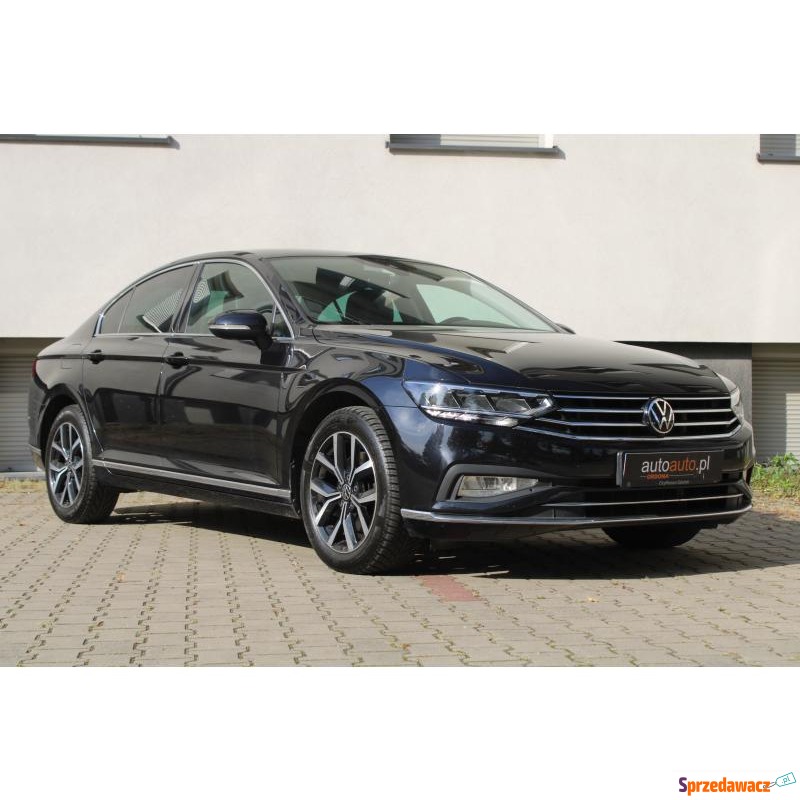 Volkswagen Passat  Sedan/Limuzyna 2021,  2.0 benzyna - Na sprzedaż za 130 000 zł - Warszawa