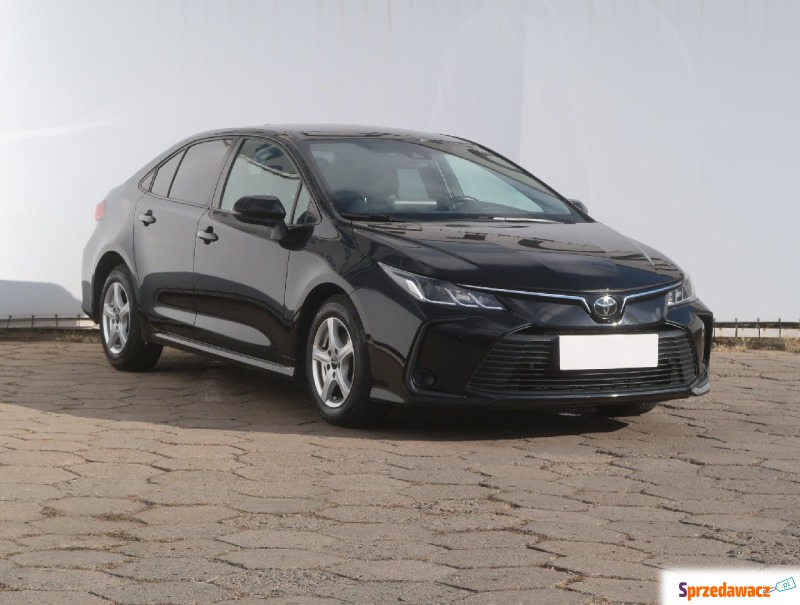 Toyota Corolla  Liftback 2019,  1.6 benzyna - Na sprzedaż za 59 999 zł - Łódź