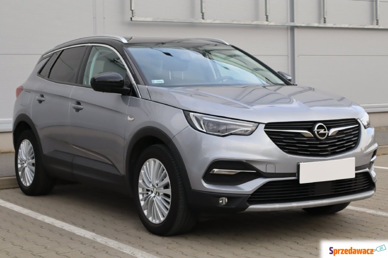 Opel   SUV 2017,  1.2 benzyna - Na sprzedaż za 67 999 zł - Łomża