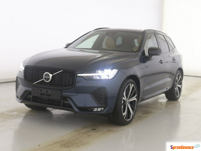 Volvo   SUV 2023,  2.0 benzyna - Na sprzedaż za 266 500 zł - Tychy