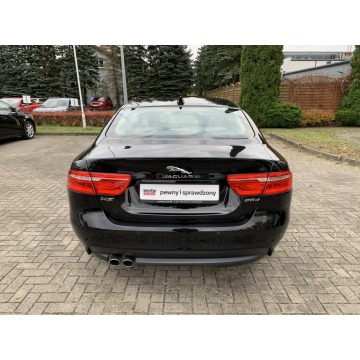 Jaguar XE  Sedan/Limuzyna 2017,  2.0 diesel, automat - Na sprzedaż za 79 900 zł - Kraków - zdjęcie 7