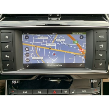 Jaguar XE  Sedan/Limuzyna 2017,  2.0 diesel, automat - Na sprzedaż za 85 900 zł - Kraków - zdjęcie 12