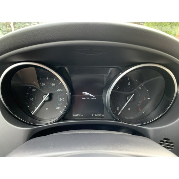 Jaguar XE  Sedan/Limuzyna 2017,  2.0 diesel, automat - Na sprzedaż za 85 900 zł - Kraków - zdjęcie 10