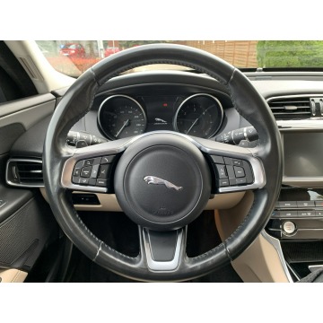 Jaguar XE  Sedan/Limuzyna 2017,  2.0 diesel, automat - Na sprzedaż za 85 900 zł - Kraków - zdjęcie 11