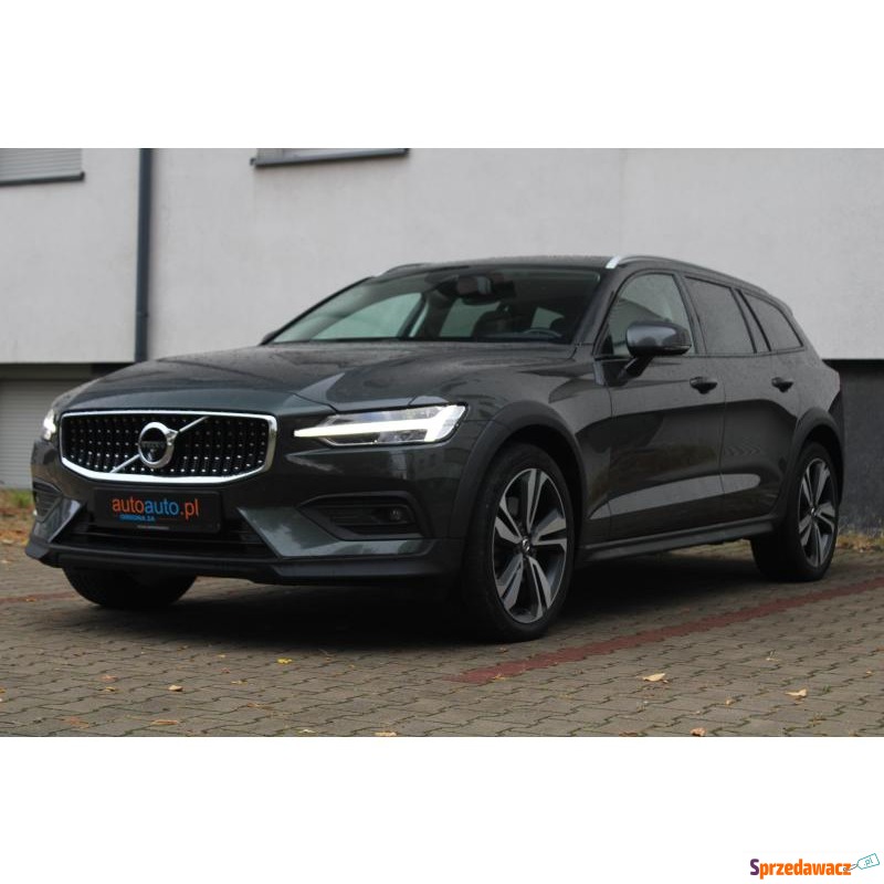 Volvo V60  Kombi 2021,  2.0 diesel - Na sprzedaż za 159 900 zł - Warszawa