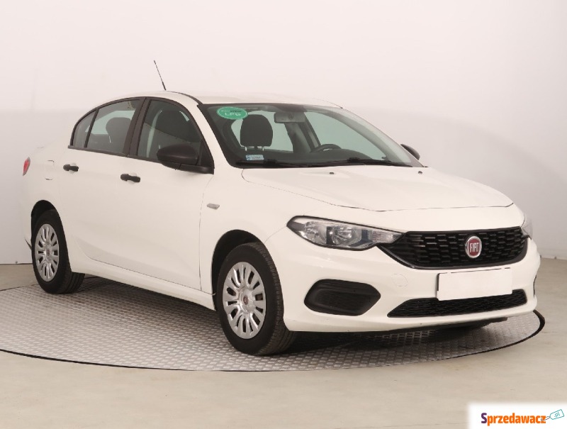 Fiat Tipo  Liftback 2017,  1.4 benzyna+LPG - Na sprzedaż za 29 999 zł - Radom