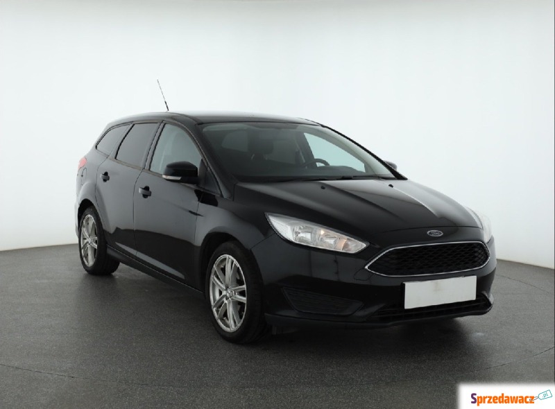 Ford Focus  Kombi 2016,  1.6 benzyna - Na sprzedaż za 27 999 zł - Piaseczno