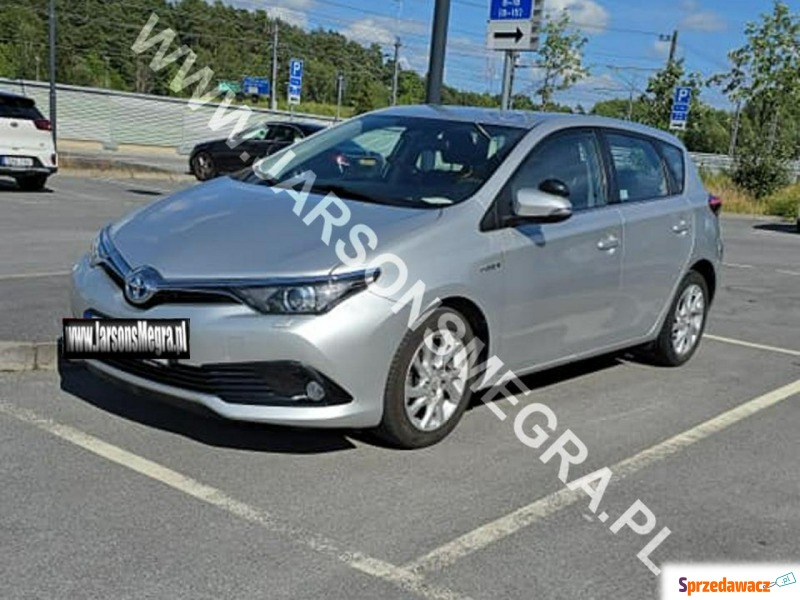 Toyota Auris  Hatchback 2018,  1.8 benzyna - Na sprzedaż za 56 000 zł - Kiczyce