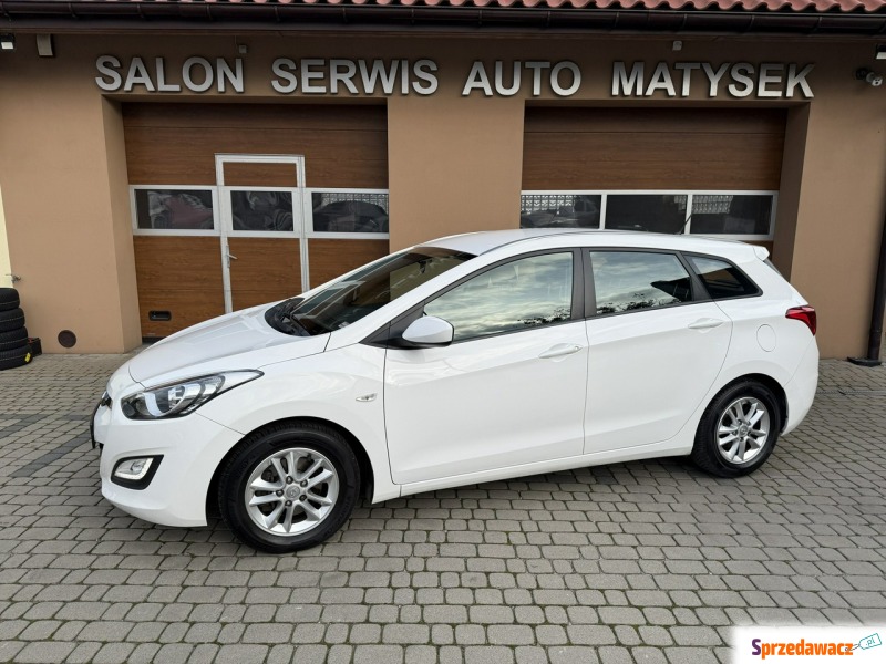 Hyundai i30 2013,  1.6 benzyna - Na sprzedaż za 35 900 zł - Orzech