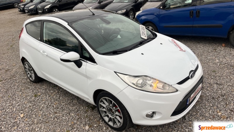 Ford Fiesta  Hatchback 2010,  1.4 diesel - Na sprzedaż za 14 000 zł - Brzezie