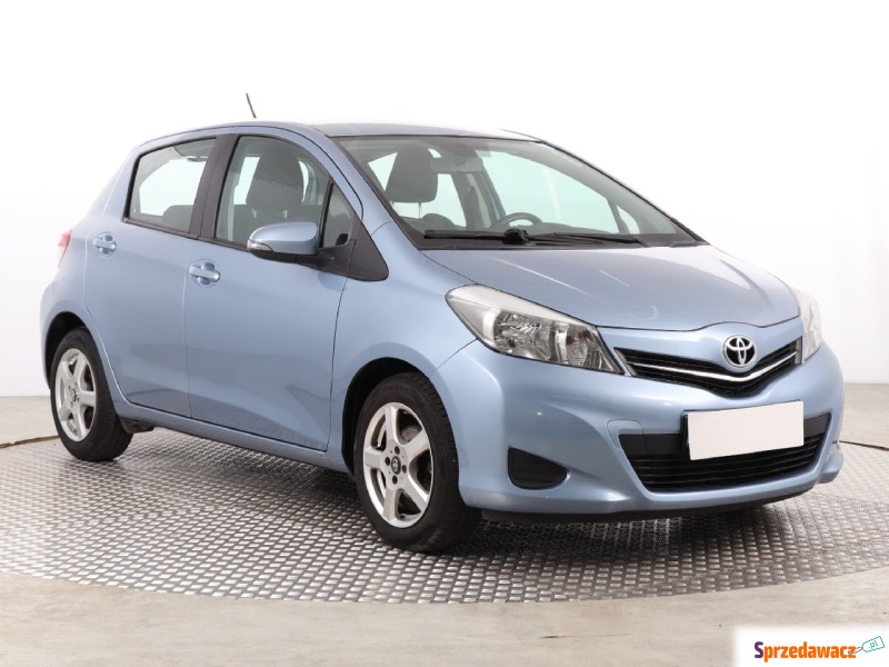 Toyota Yaris  Hatchback 2013,  1.4 benzyna - Na sprzedaż za 33 999 zł - Katowice