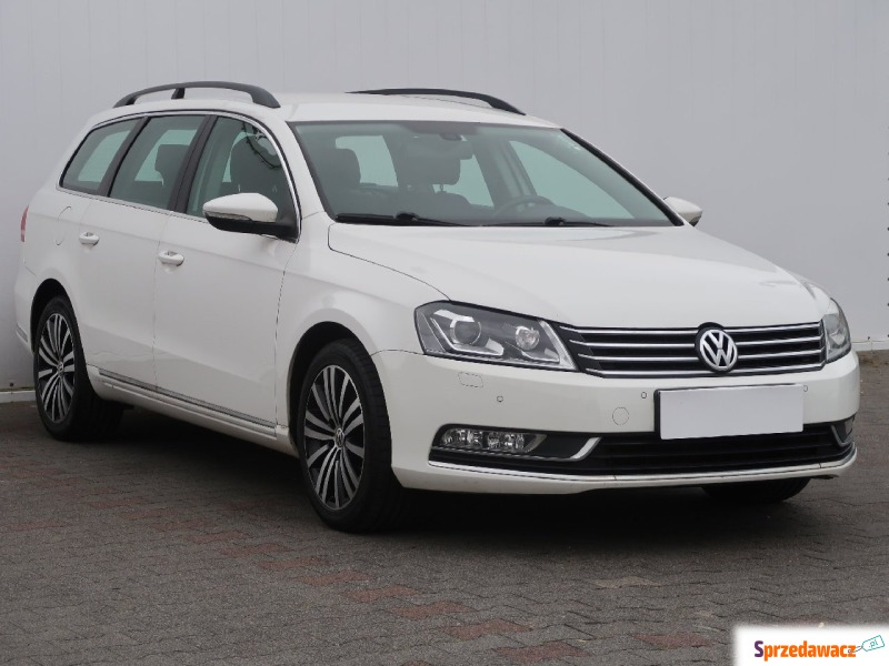 Volkswagen Passat  Kombi 2014,  1.4 benzyna - Na sprzedaż za 38 499 zł - Bielany Wrocławskie