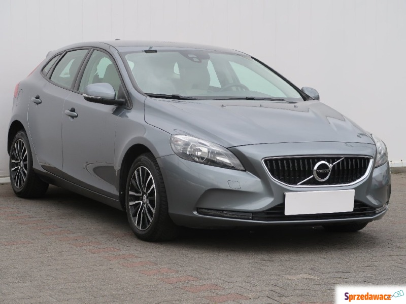 Volvo V40  Hatchback 2016,  1.5 benzyna - Na sprzedaż za 57 999 zł - Bielany Wrocławskie