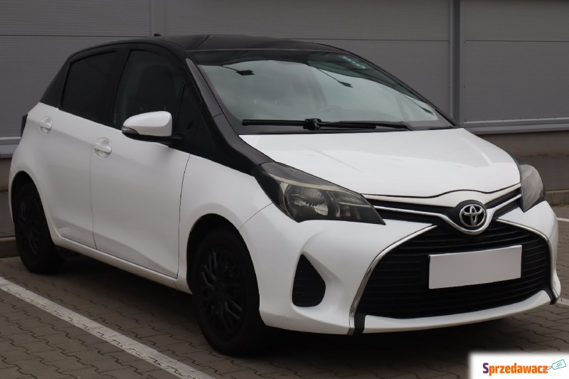 Toyota Yaris  Hatchback 2016,  1.0 benzyna - Na sprzedaż za 25 999 zł - Białystok