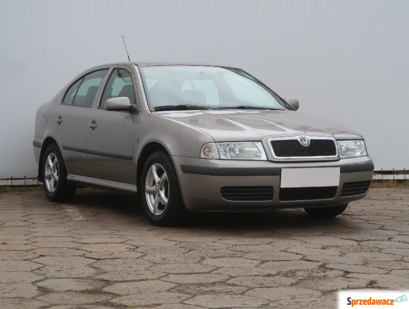 Skoda Octavia  Hatchback 2010,  1.6 benzyna+LPG - Na sprzedaż za 22 999 zł - Łódź