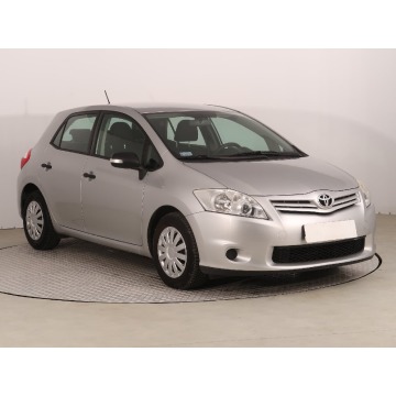 Toyota Auris 1.3 Dual VVT-i (99KM), 2011