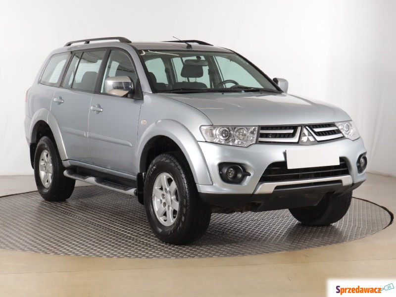 Mitsubishi Pajero  SUV 2013,  2.5 diesel - Na sprzedaż za 59 999 zł - Zabrze