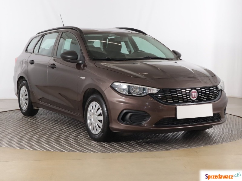 Fiat Tipo  Kombi 2017,  1.4 benzyna - Na sprzedaż za 42 999 zł - Zabrze