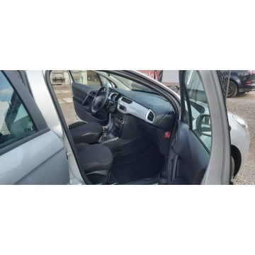 Citroen C3  Hatchback 2016,  1.2 benzyna - Na sprzedaż za 24 700 zł - Lublin - zdjęcie 12