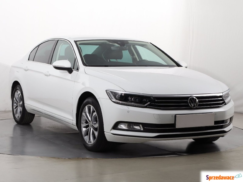 Volkswagen Passat  Liftback 2019,  2.0 diesel - Na sprzedaż za 79 999 zł - Katowice