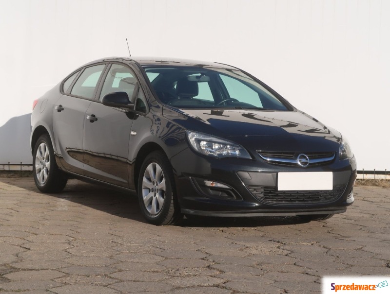 Opel Astra  Liftback 2016,  1.4 benzyna - Na sprzedaż za 38 999 zł - Łódź