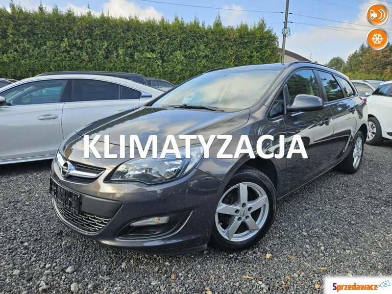 Opel Astra 2015,  1.4 benzyna - Na sprzedaż za 33 900 zł - Ruda Śląska