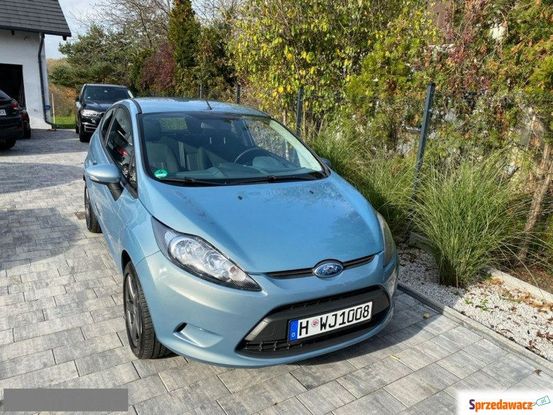 Ford Fiesta  Hatchback 2009,  1.3 benzyna - Na sprzedaż za 14 900 zł - Poznań