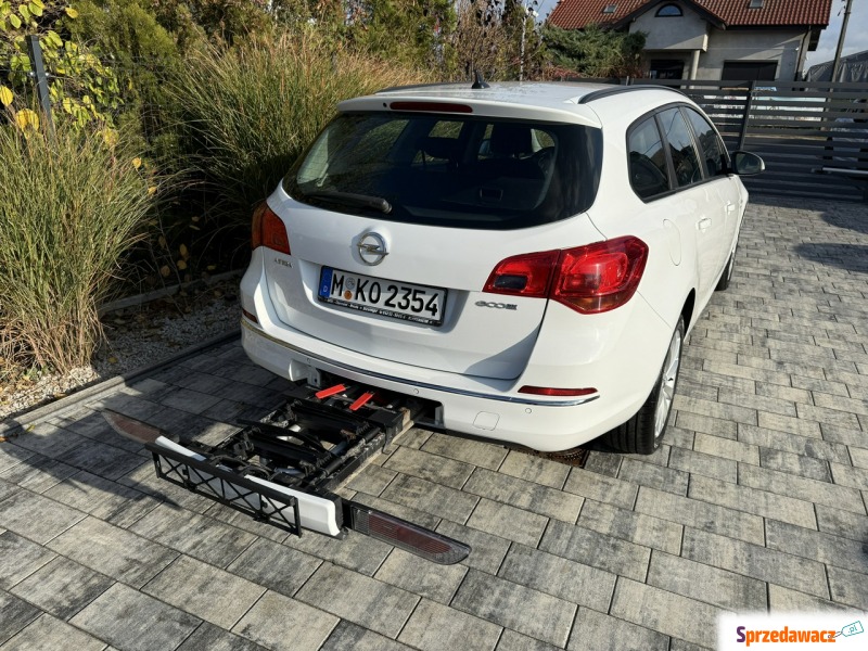 Opel Astra 2013,  1.5 benzyna - Na sprzedaż za 28 900 zł - Poznań