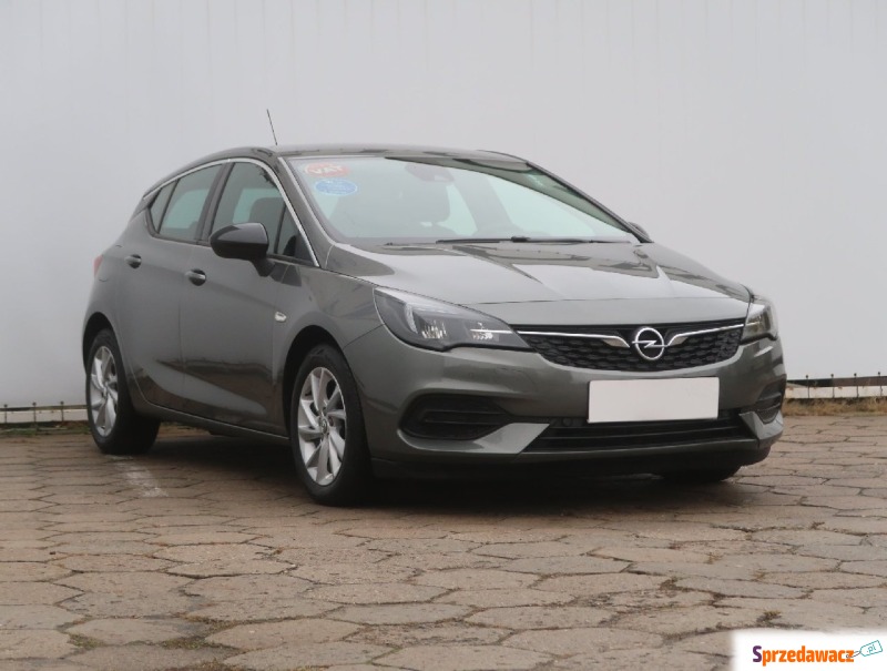 Opel Astra  Hatchback 2021,  1.2 benzyna - Na sprzedaż za 55 999 zł - Łódź