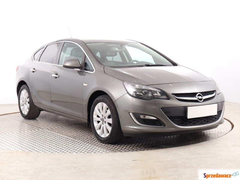 Opel Astra  Liftback 2017,  1.4 benzyna+LPG - Na sprzedaż za 41 999 zł - Katowice