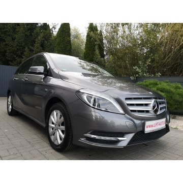 Mercedes - Benz  2012,  1.6 benzyna - Na sprzedaż za 49 900 zł - Strzegom - zdjęcie 4
