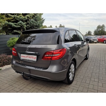 Mercedes - Benz  2012,  1.6 benzyna - Na sprzedaż za 49 900 zł - Strzegom - zdjęcie 6