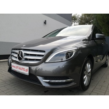 Mercedes - Benz  2012,  1.6 benzyna - Na sprzedaż za 49 900 zł - Strzegom - zdjęcie 1
