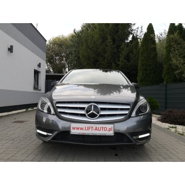 Mercedes - Benz  2012,  1.6 benzyna - Na sprzedaż za 49 900 zł - Strzegom - zdjęcie 3