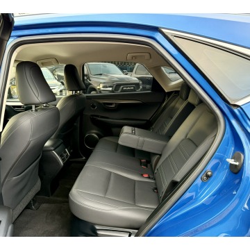 Lexus NX  SUV 2020,  2.5 hybryda, automat - Na sprzedaż za 119 900 zł - Kamienna Góra - zdjęcie 10