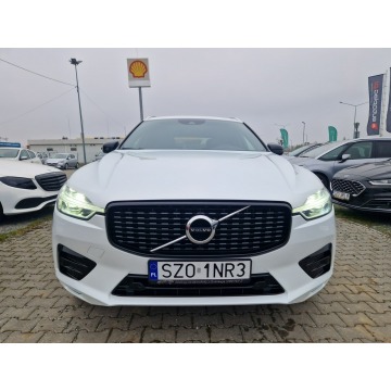 Volvo   SUV 2019,  2.0 benzyna, automat - Na sprzedaż za 137 000 zł - Żory - zdjęcie 6