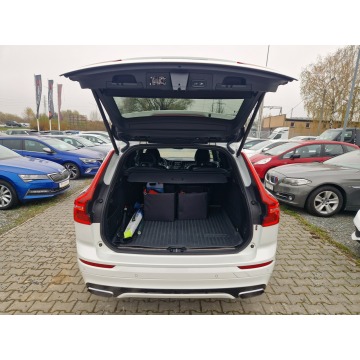 Volvo   SUV 2019,  2.0 benzyna, automat - Na sprzedaż za 137 000 zł - Żory - zdjęcie 10