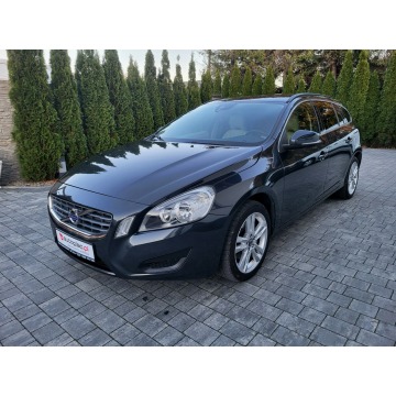 Volvo V60  SUV 2011,  1.6 diesel - Na sprzedaż za 31 500 zł - Jatutów - zdjęcie 3