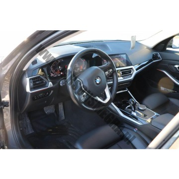 BMW Seria 3  Sedan/Limuzyna 2019,  2.0 diesel, automat - Na sprzedaż za 119 250 zł - Skoczów - zdjęcie 4