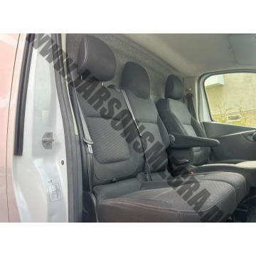 Opel Vivaro  Bus 2016,  1.6 diesel - Na sprzedaż za 52 100 zł - Skoczów - zdjęcie 10