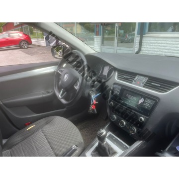 Skoda Octavia 2014,  1.6 diesel - Na sprzedaż za 24 800 zł - Skoczów - zdjęcie 6