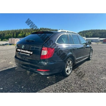 Skoda Superb 2011,  2.0 diesel, automat - Na sprzedaż za 32 300 zł - Skoczów - zdjęcie 3