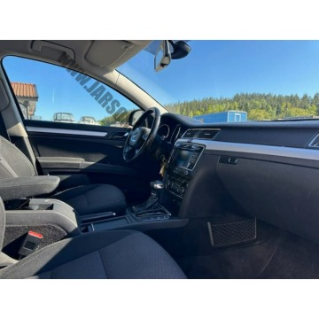 Skoda Superb 2011,  2.0 diesel, automat - Na sprzedaż za 32 300 zł - Skoczów - zdjęcie 5