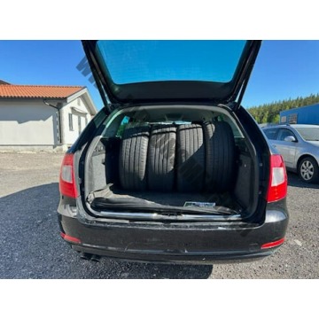 Skoda Superb 2011,  2.0 diesel, automat - Na sprzedaż za 32 300 zł - Skoczów - zdjęcie 10