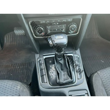 Skoda Superb 2011,  2.0 diesel, automat - Na sprzedaż za 22 450 zł - Skoczów - zdjęcie 8