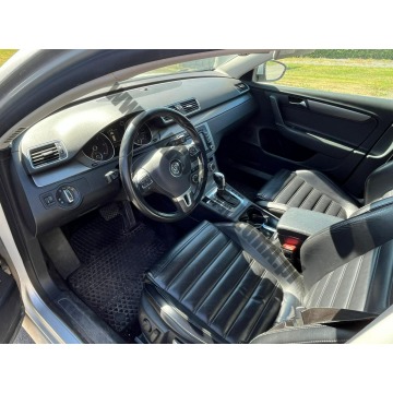 Volkswagen Passat 2012,  2.0 diesel, automat - Na sprzedaż za 27 800 zł - Skoczów - zdjęcie 8